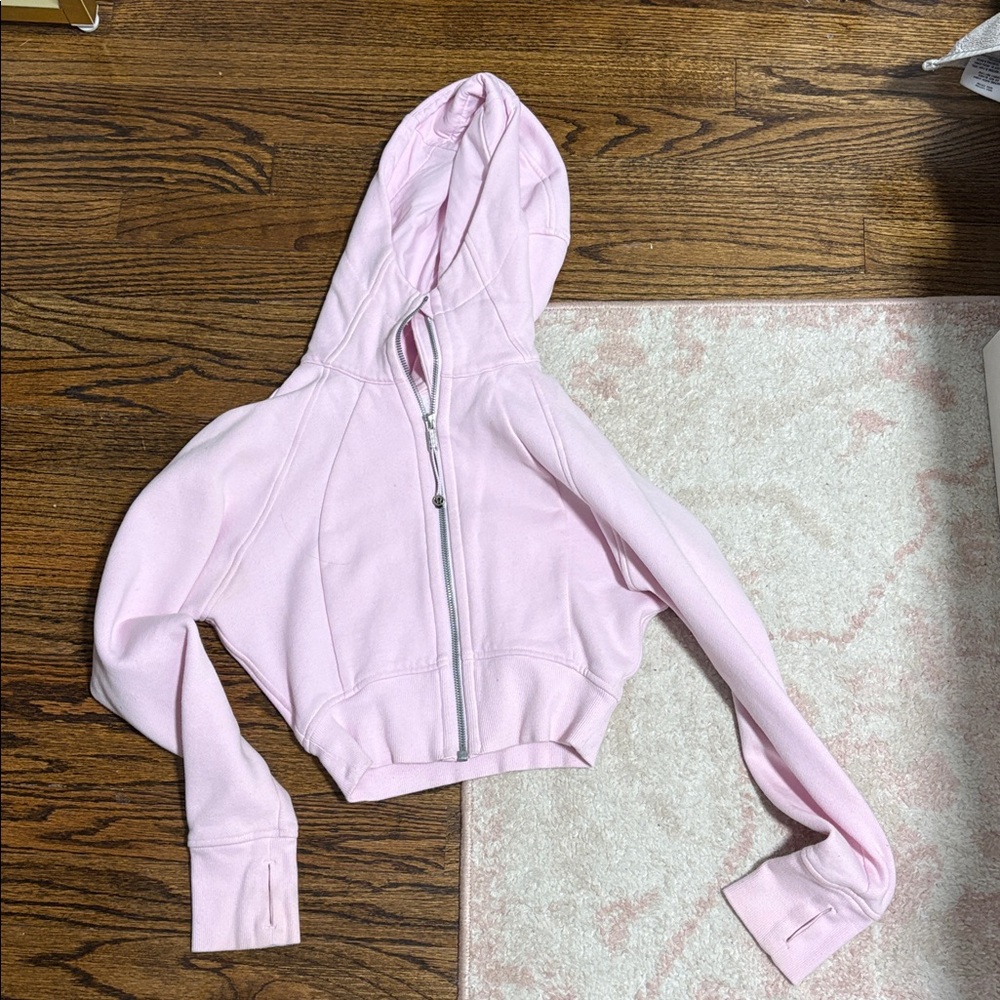 Baby pink lululemon scuba